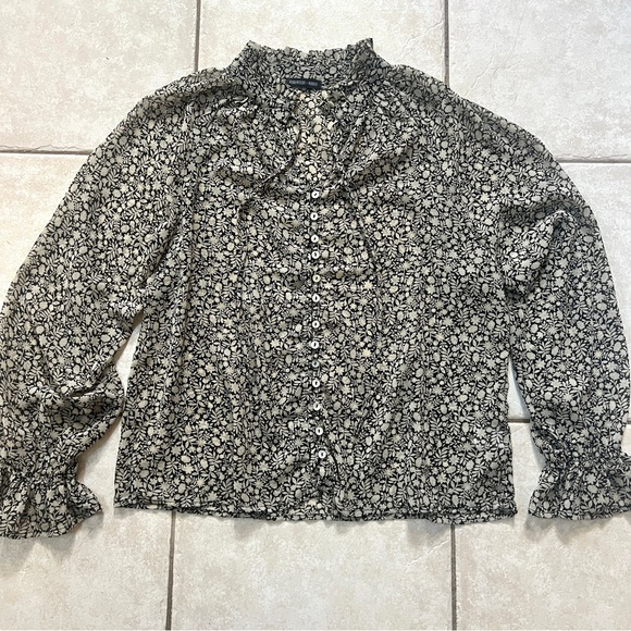 NWOT Robertson + Rodeo Black/Beige Floral Blouse - Picture 3 of 13